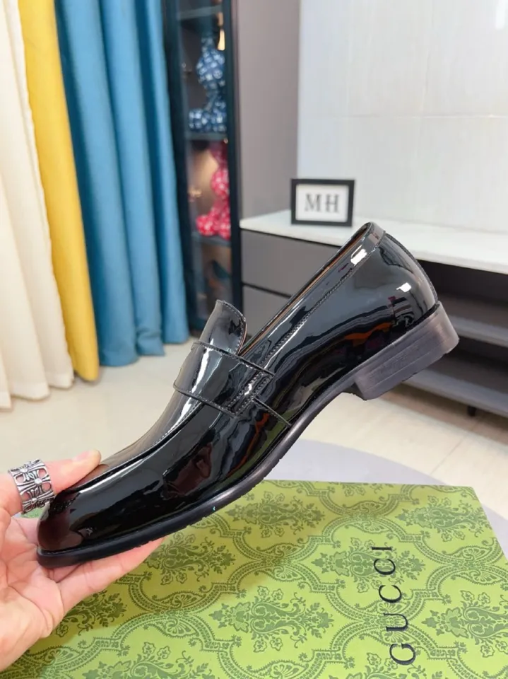 Men's shoes 💰500🌹🌹Niuli [GUCCI Gucci] A new style of formal men's leather shoes is coming~ The original quality upper is made of patent leather imported from Italy, the leather is soft and delicate, comfortable and soft first-layer cowhide lining, rubber wear-resistant outsole, the shoe shape is dignified and domineering, and the luxury charm cannot be concealed! The natural and free nouveau riche leads the trend. Code number: 38-44